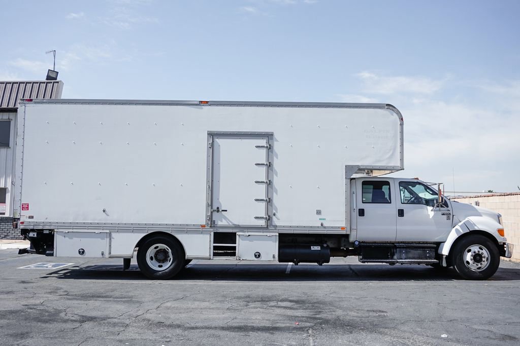 Used 2015 Ford F650 2WD Crew Cab Super Duty image 14