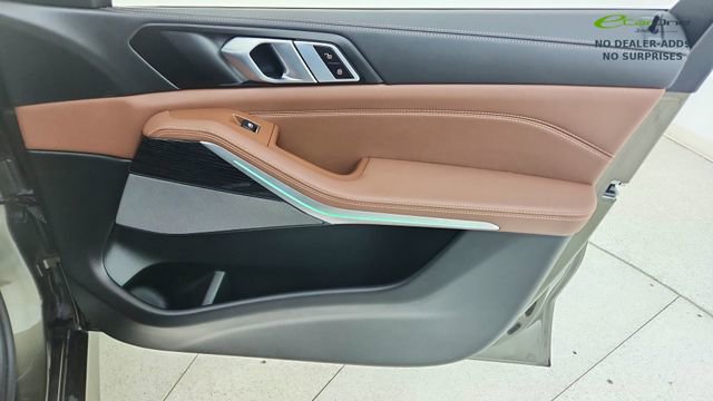 Used 2025 BMW X5 M60i AWD/4WD image 25