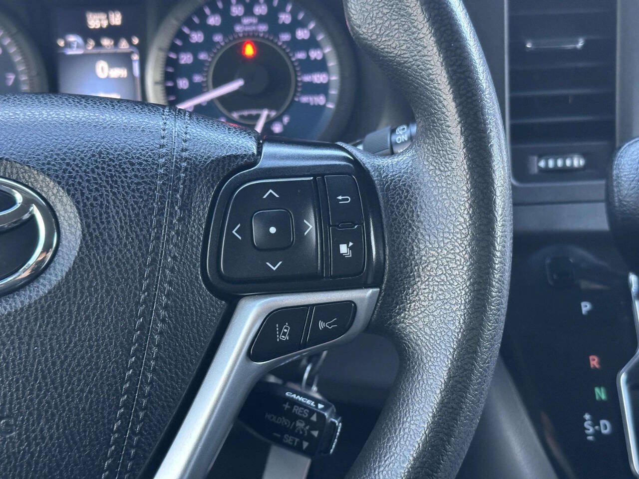 Used 2020 Toyota Sienna LE FWD image 32