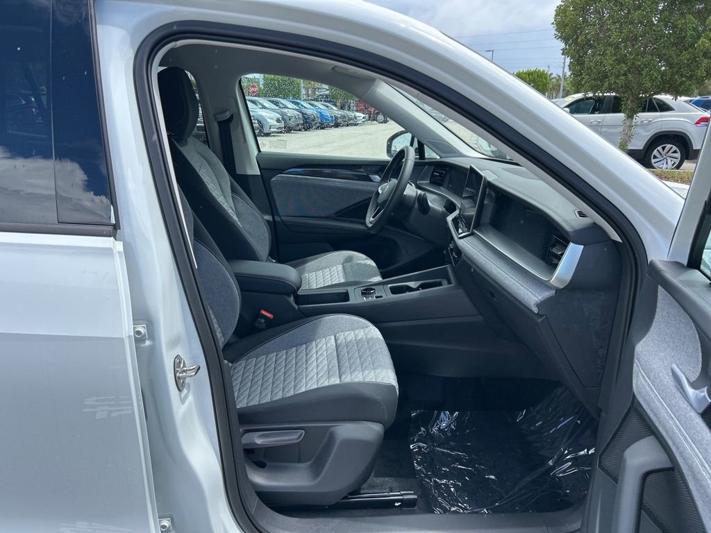 New 2025 Volkswagen Tiguan S image 34