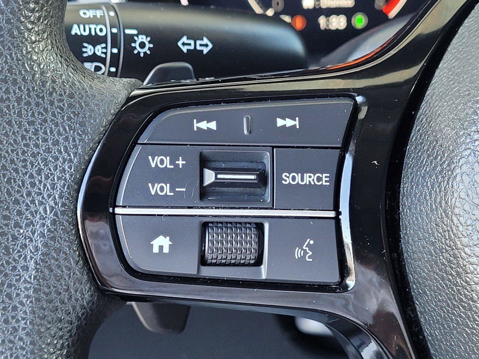Used 2023 Honda Pilot LX image 30