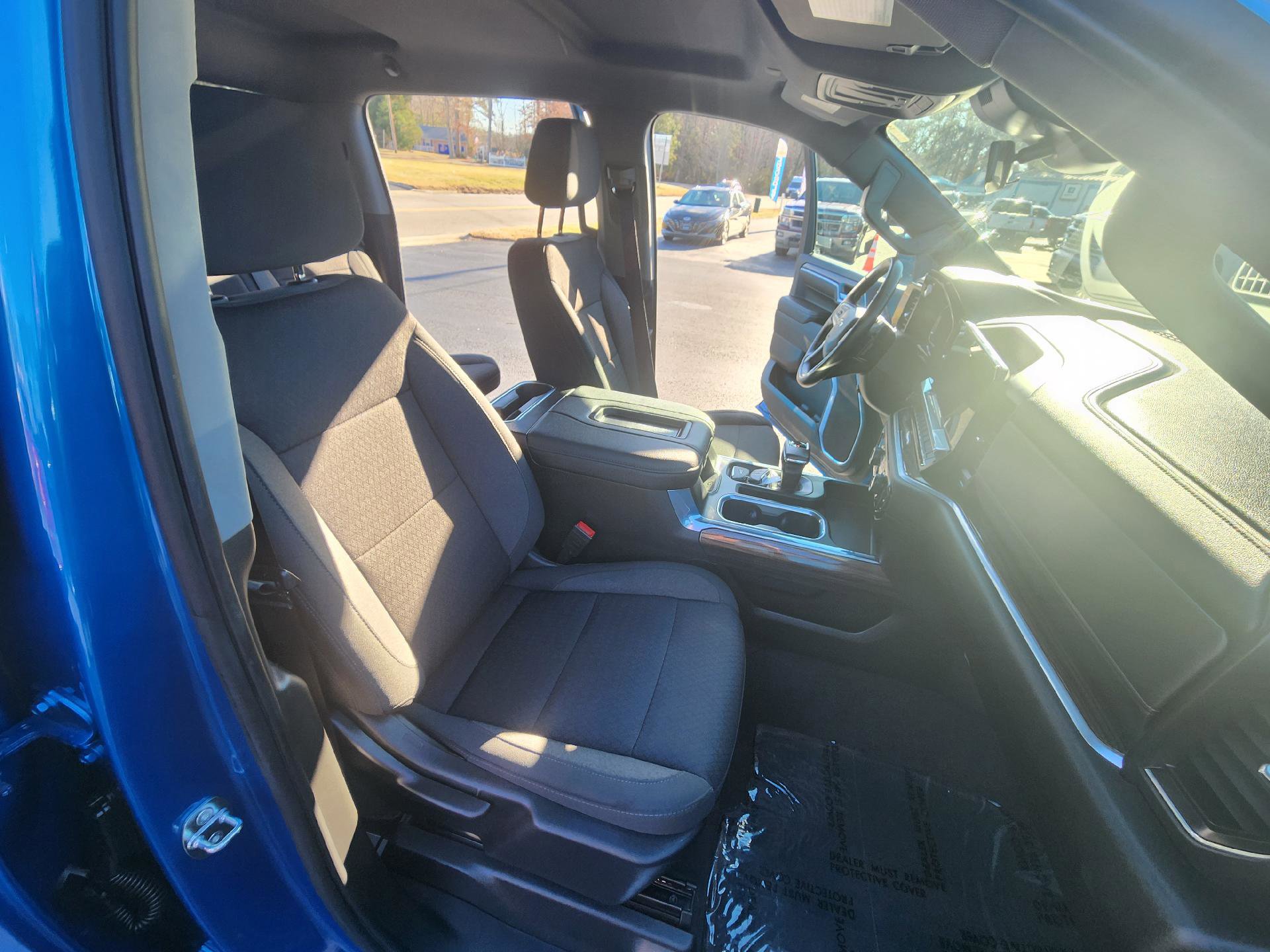 Used 2022 Chevrolet Silverado 1500 LT image 11