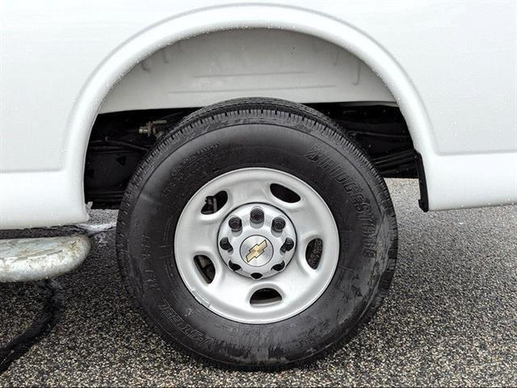 Certified 2025 Chevrolet Express 2500 w/ Driver Convenience Package RWD image 17