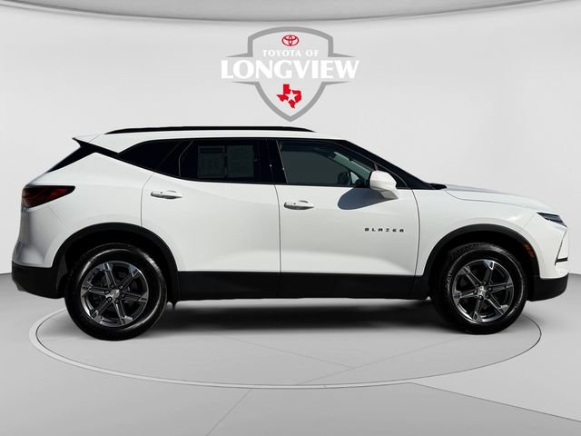 Used 2024 Chevrolet Blazer LT w/ Convenience Package FWD image 6