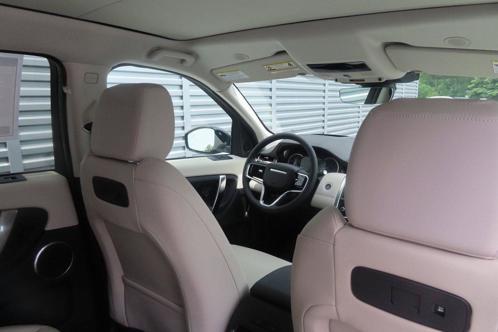 Used 2023 Land Rover Discovery Sport SE AWD/4WD image 22