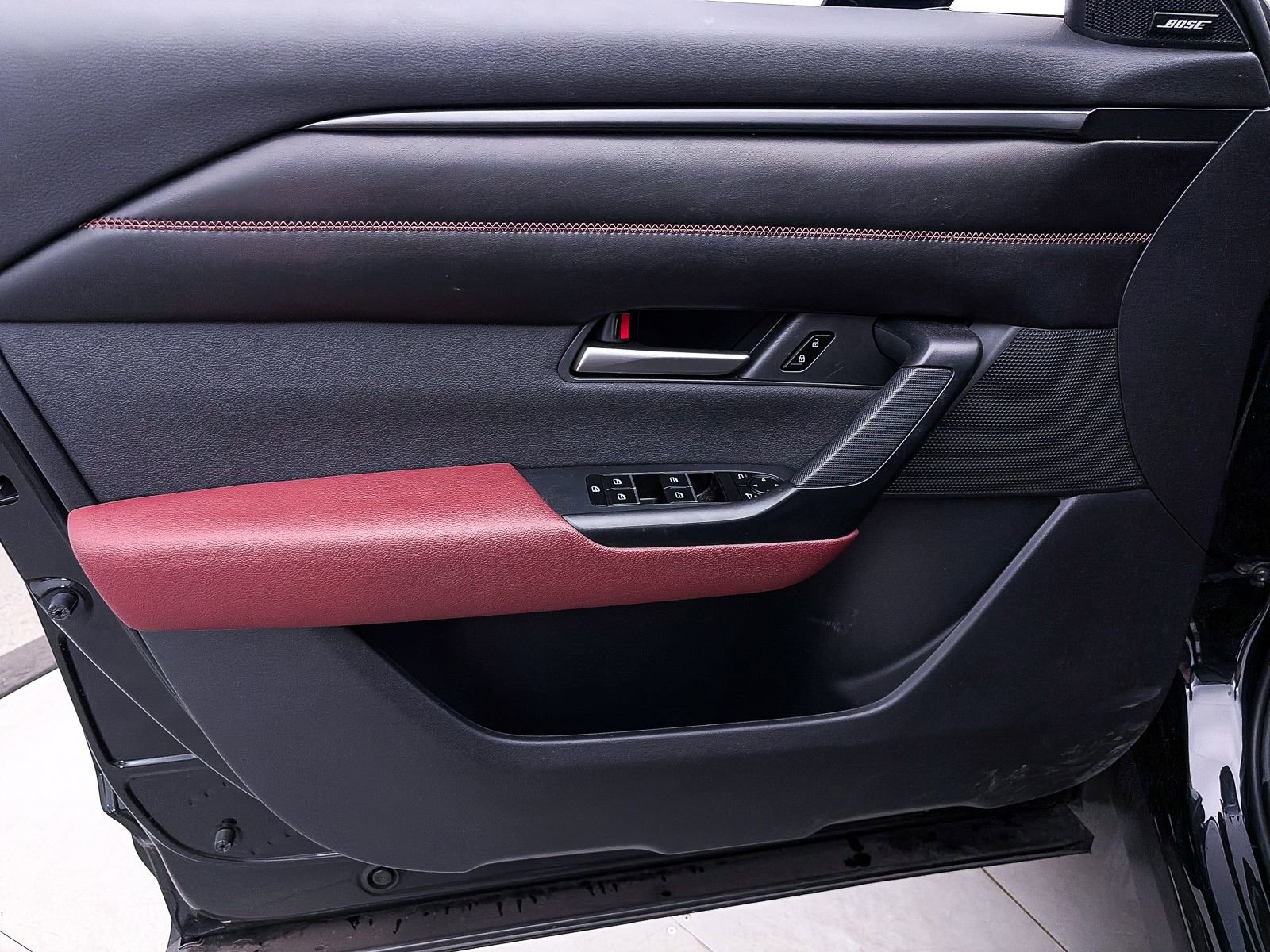 Used 2025 MAZDA CX-50 AWD 2.5 Hybrid w/ Premium Pkg image 17