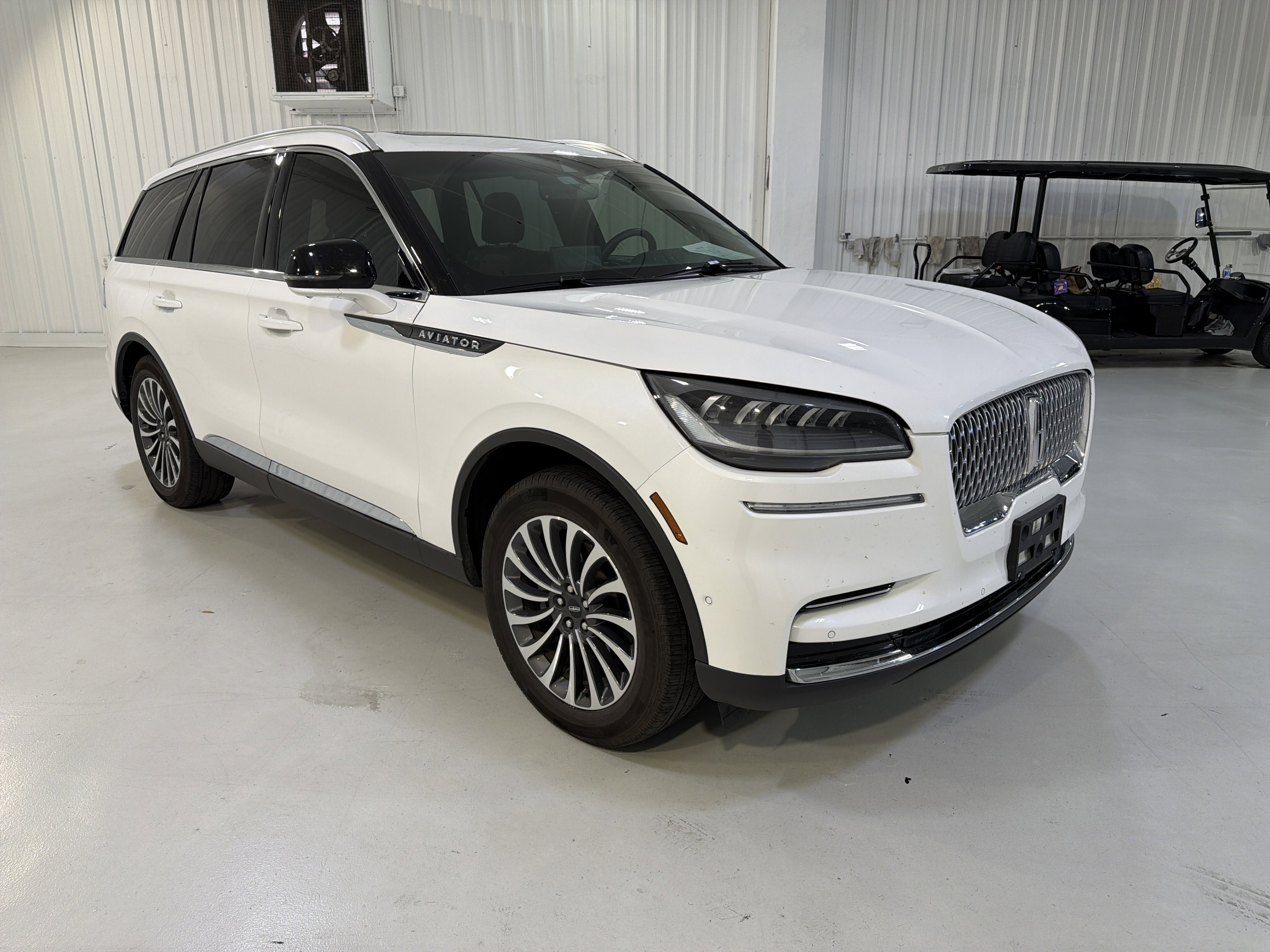 Used 2024 Lincoln Aviator Reserve w/ Elements Package Plus RWD image 7
