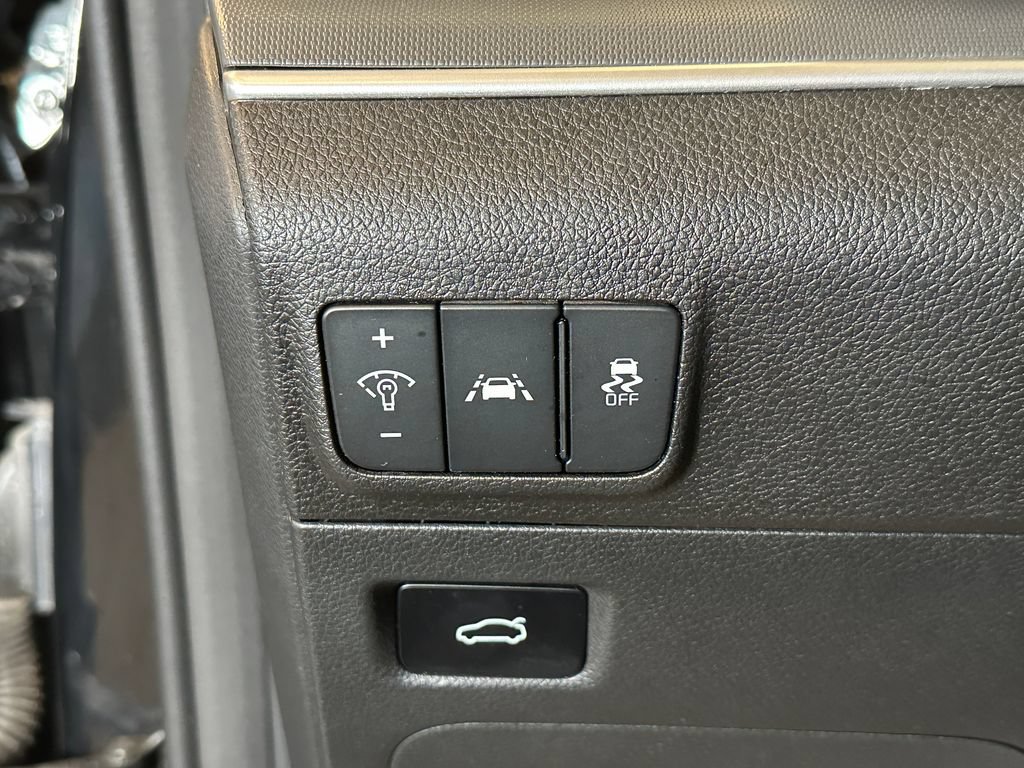Used 2021 Kia K5 LX FWD image 18
