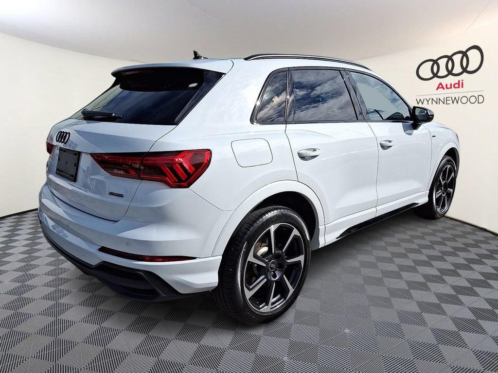 Certified 2025 Audi Q3 2.0T Premium Plus w/ Premium Plus Package AWD/4WD image 6