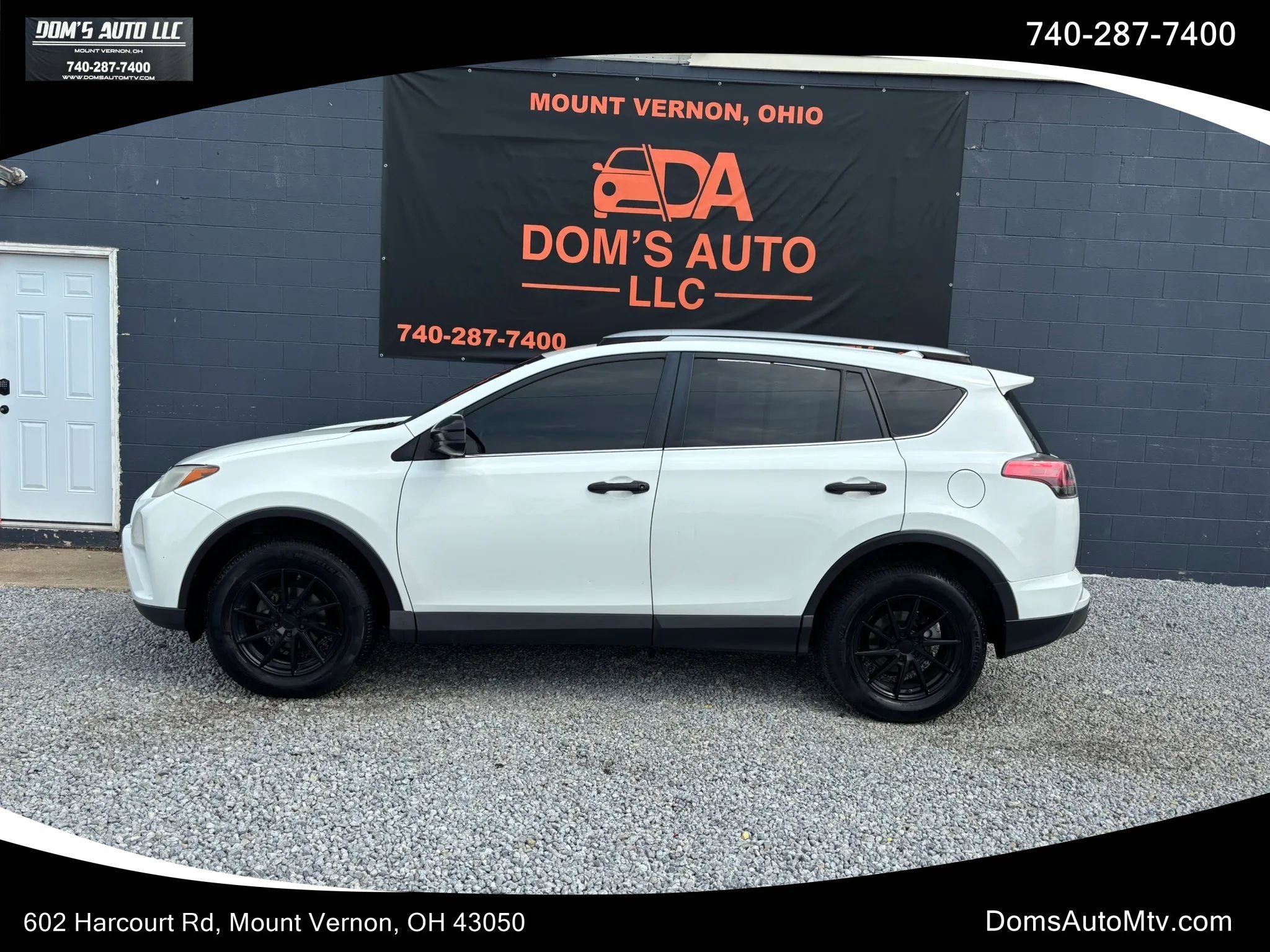 Used 2018 Toyota RAV4 LE w/ All Weather Liner Package image 1
