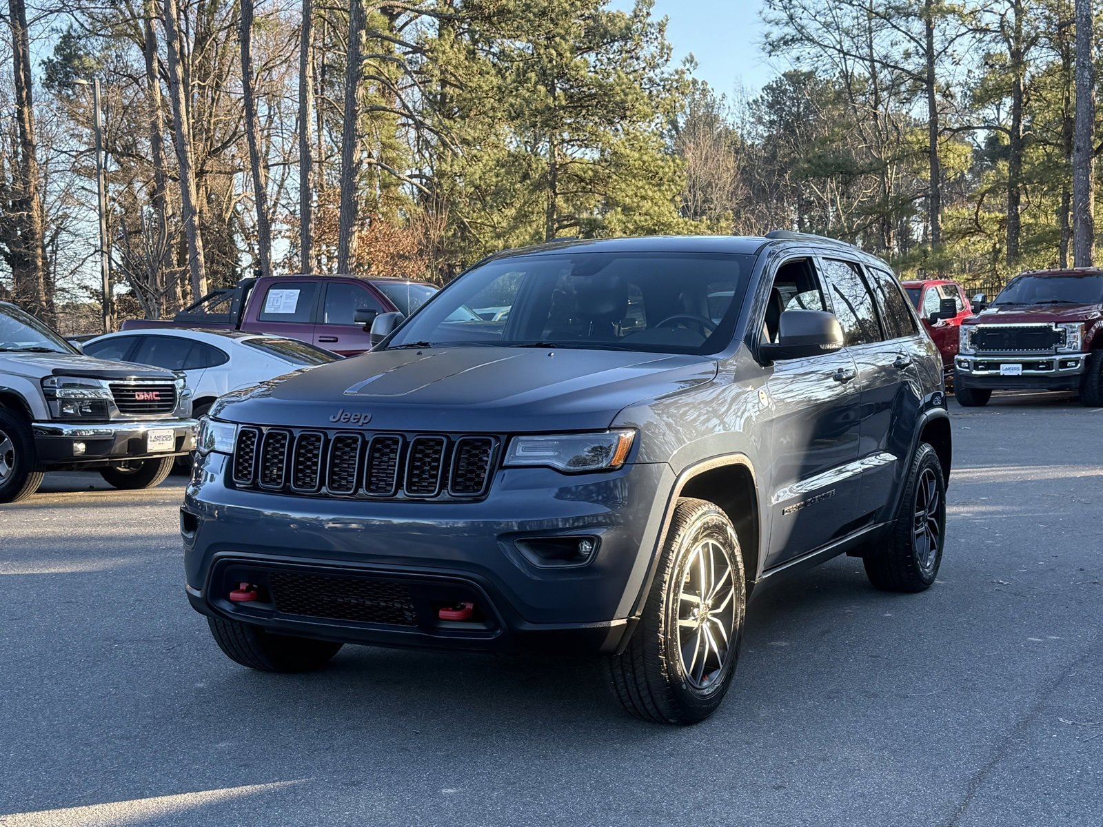 Used 2019 Jeep Grand Cherokee Trailhawk w/ Trailhawk Luxury Group image 3