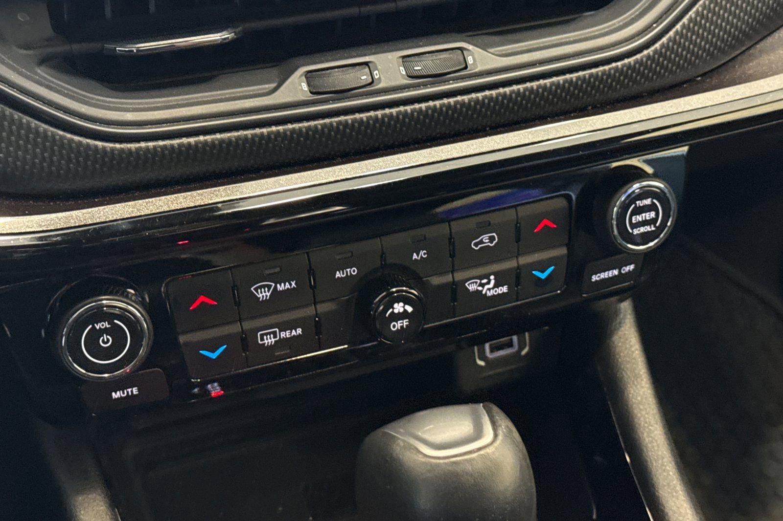 Used 2023 Jeep Compass Altitude w/ Convenience Group image 19