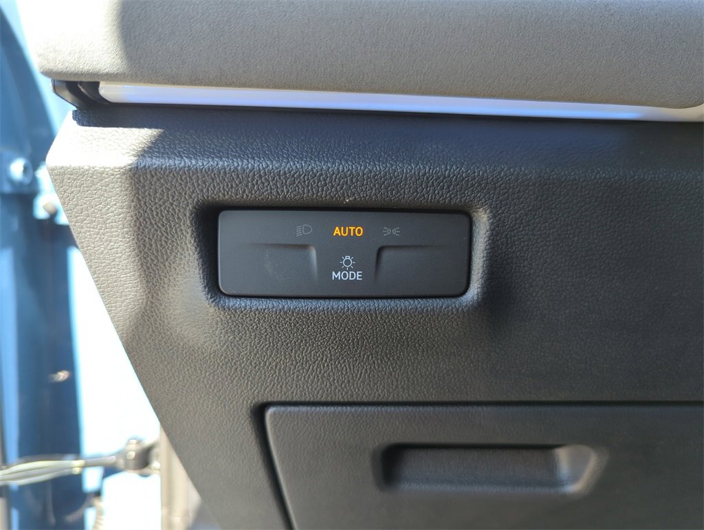 New 2026 Volkswagen Tiguan SE image 38