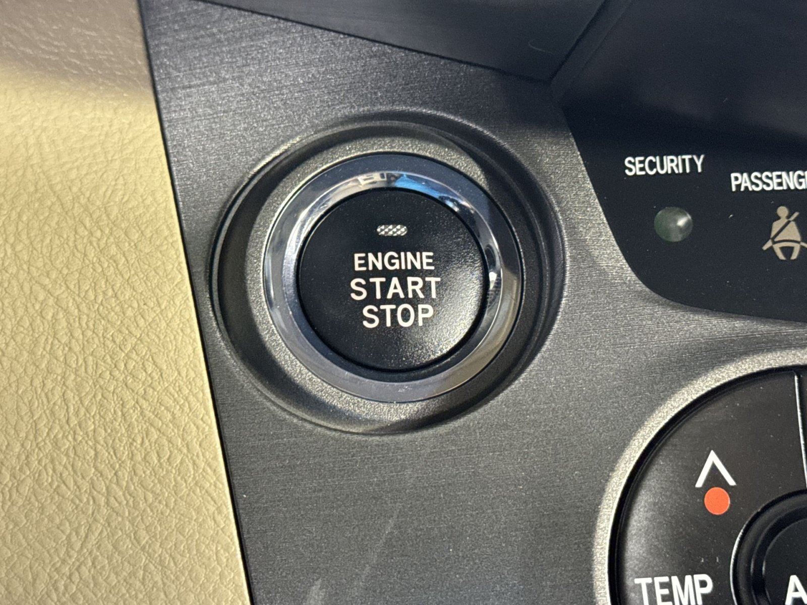 Used 2010 Toyota RAV4 Limited AWD/4WD image 43