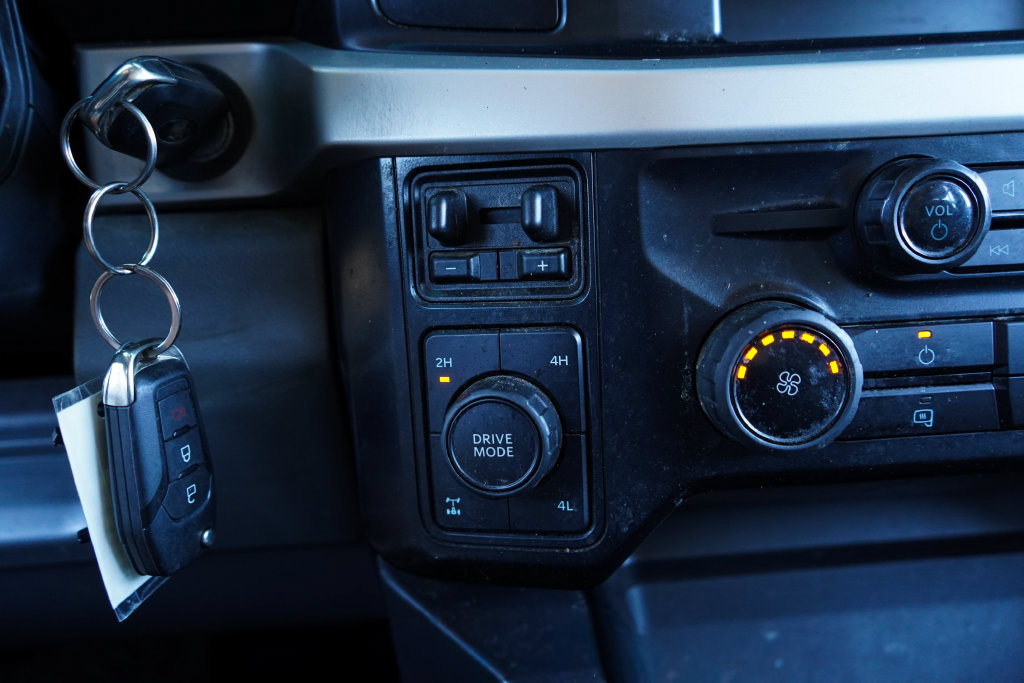 Used 2024 Ford F250 XLT AWD/4WD image 28