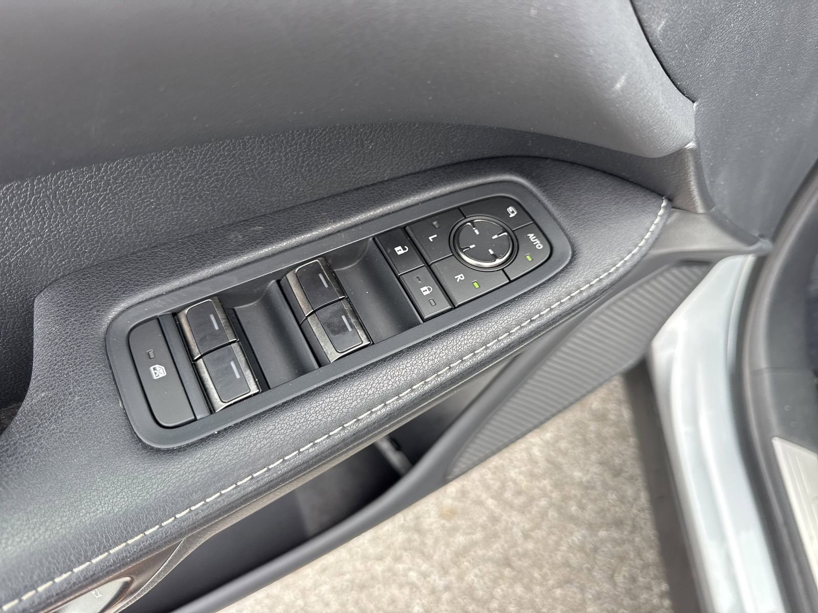 Used 2023 Lexus RX 350 FWD w/ Accessory Package image 38