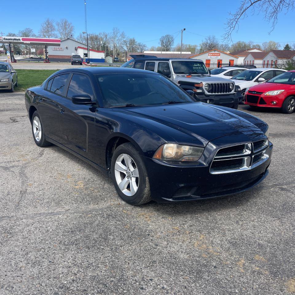 Used 2011 Dodge Charger SE RWD image 4