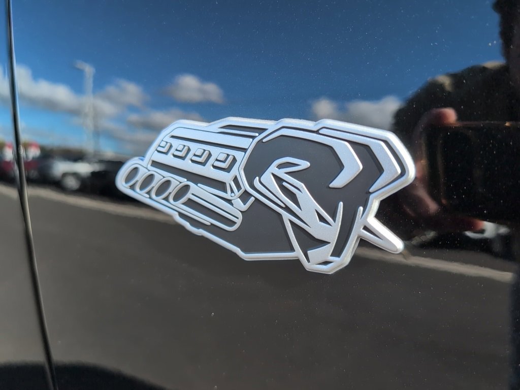 New 2026 RAM 1500 4x4 Crew Cab image 10