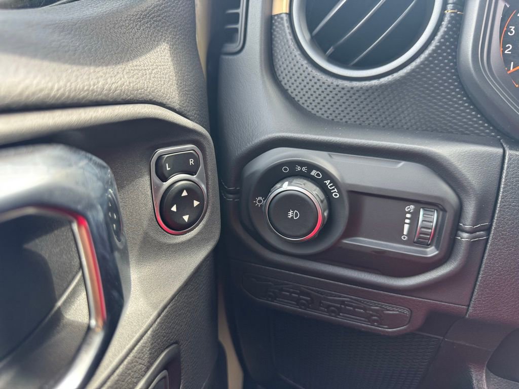 New 2025 Jeep Wrangler Unlimited Rubicon 392 image 24