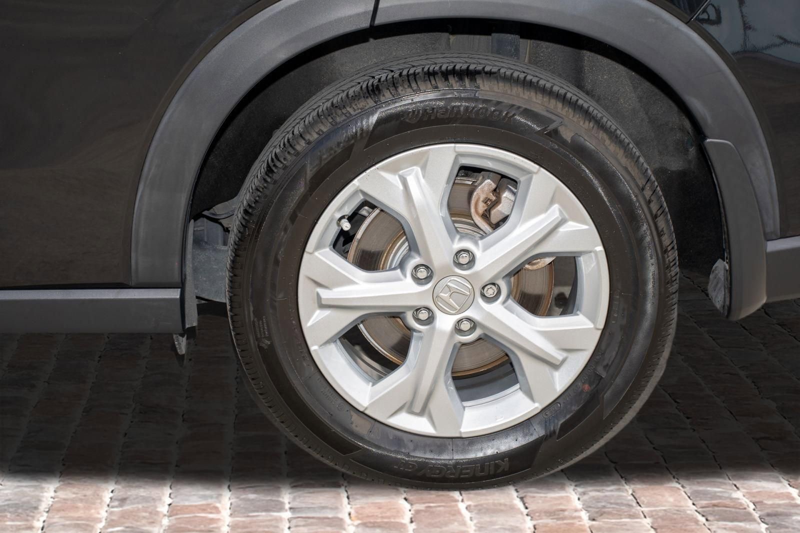 Certified 2024 Honda HR-V LX image 40