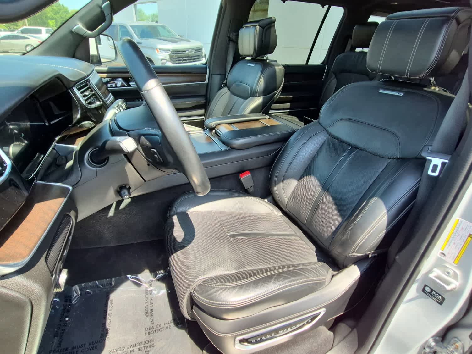 Used 2022 Jeep Grand Wagoneer Series I AWD/4WD image 12