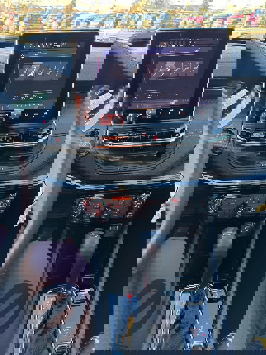 New 2026 Jeep Compass Latitude image 12