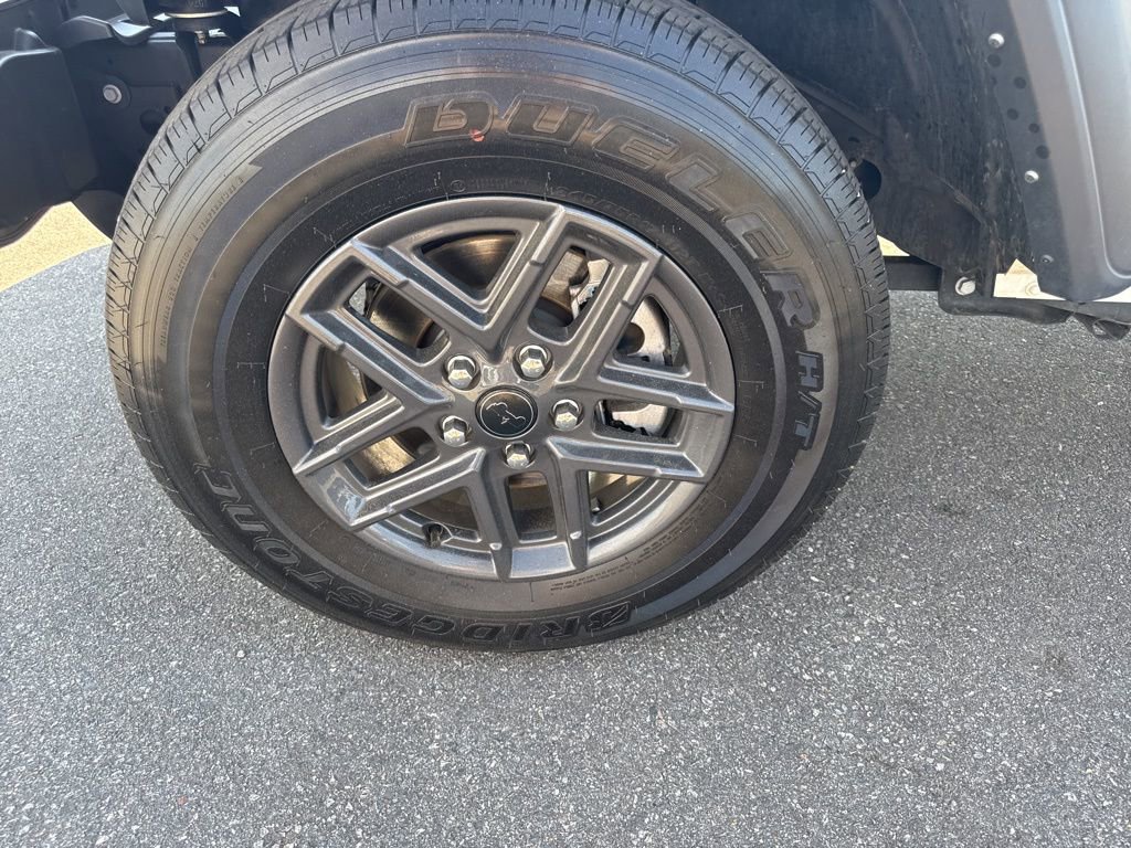 Used 2025 Jeep Gladiator Sport image 30