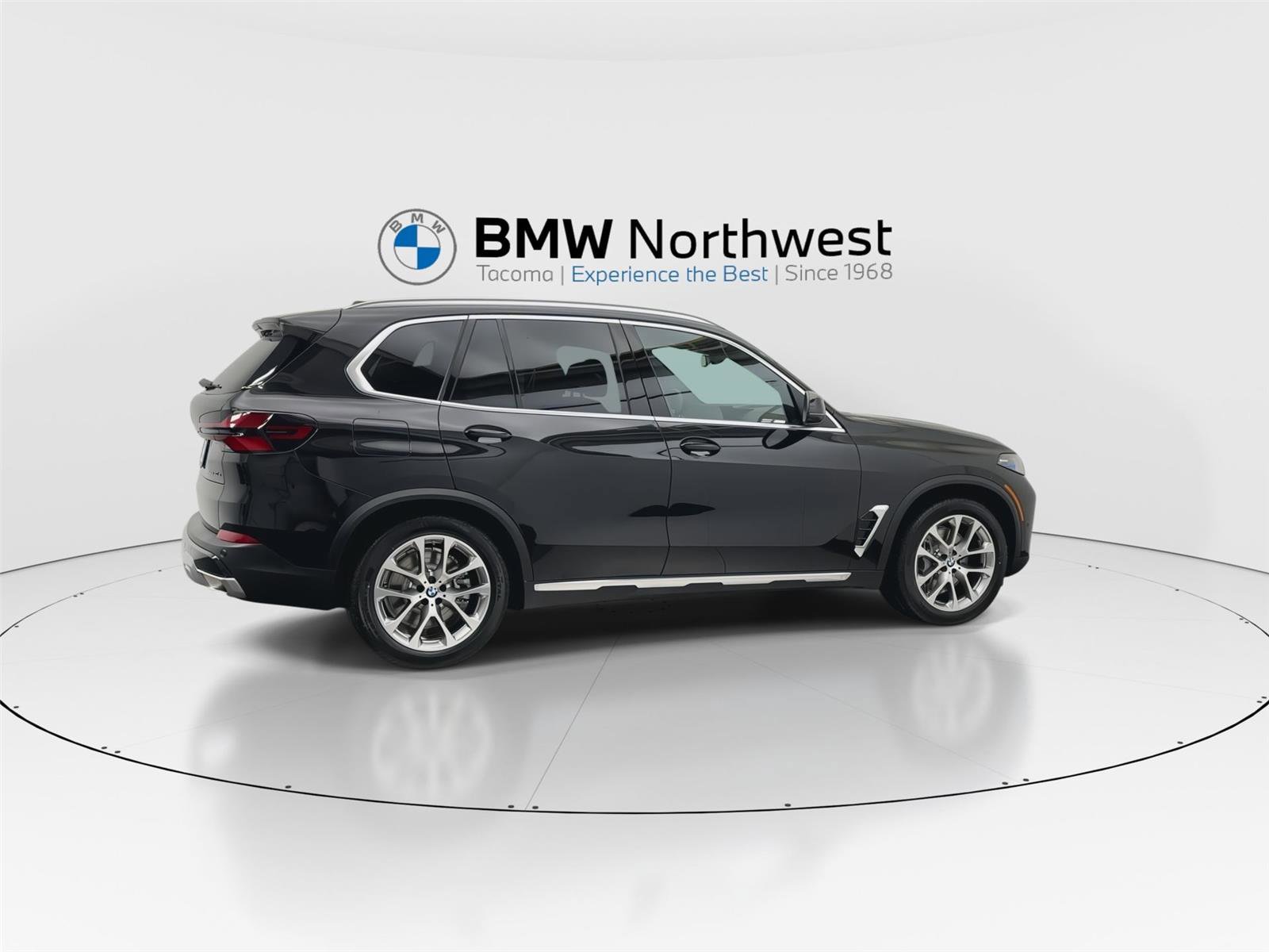 New 2026 BMW X5 xDrive50e w/ Climate Comfort Package image 4