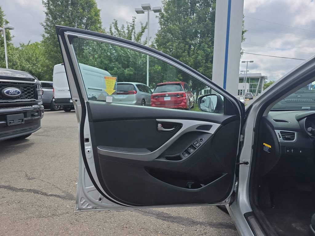 Used 2016 Hyundai Elantra Value Edition FWD image 19
