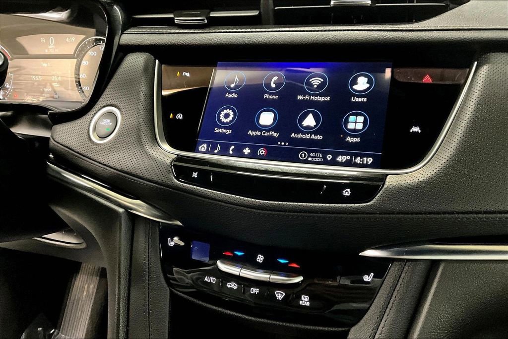 Certified 2025 Cadillac XT6 Luxury AWD/4WD image 15