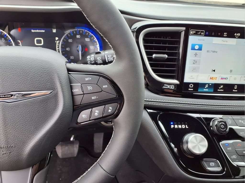 New 2026 Chrysler Pacifica Select w/ S Appearance Package FWD image 23