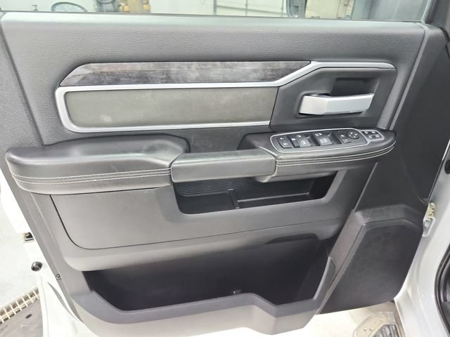 Used 2024 RAM 3500 Big Horn AWD/4WD image 32
