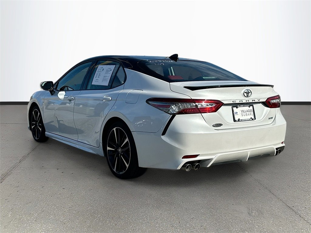 Used 2019 Toyota Camry XSE image 3