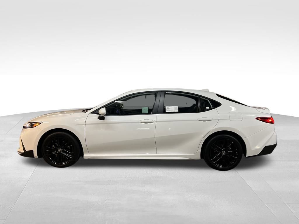New 2026 Toyota Camry SE image 2