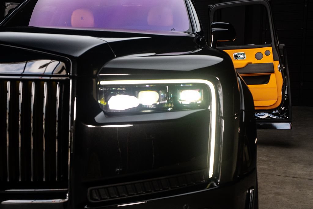 Used 2025 Rolls-Royce Cullinan AWD/4WD image 6