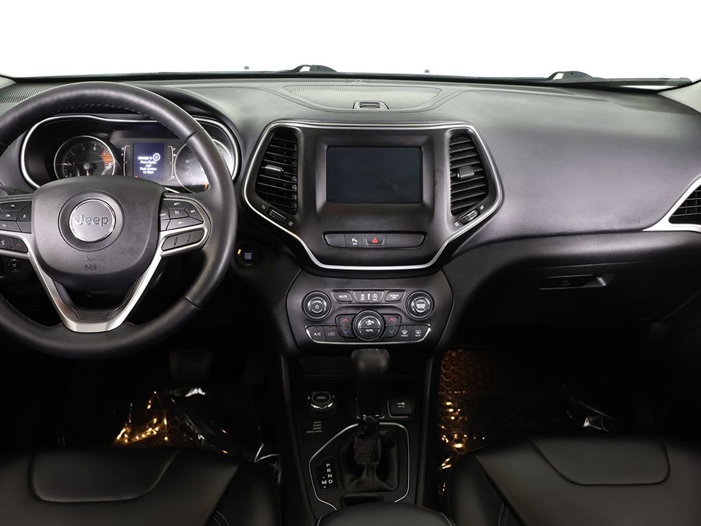 Used 2019 Jeep Cherokee Latitude Plus w/ Comfort/Convenience Group image 37