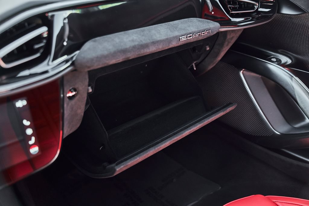 Used 2025 Ferrari 12Cilindri RWD image 65