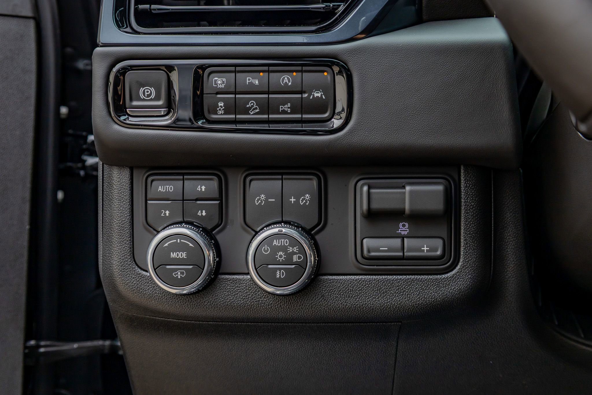 Used 2026 GMC Yukon AT4 Ultimate AWD/4WD image 22