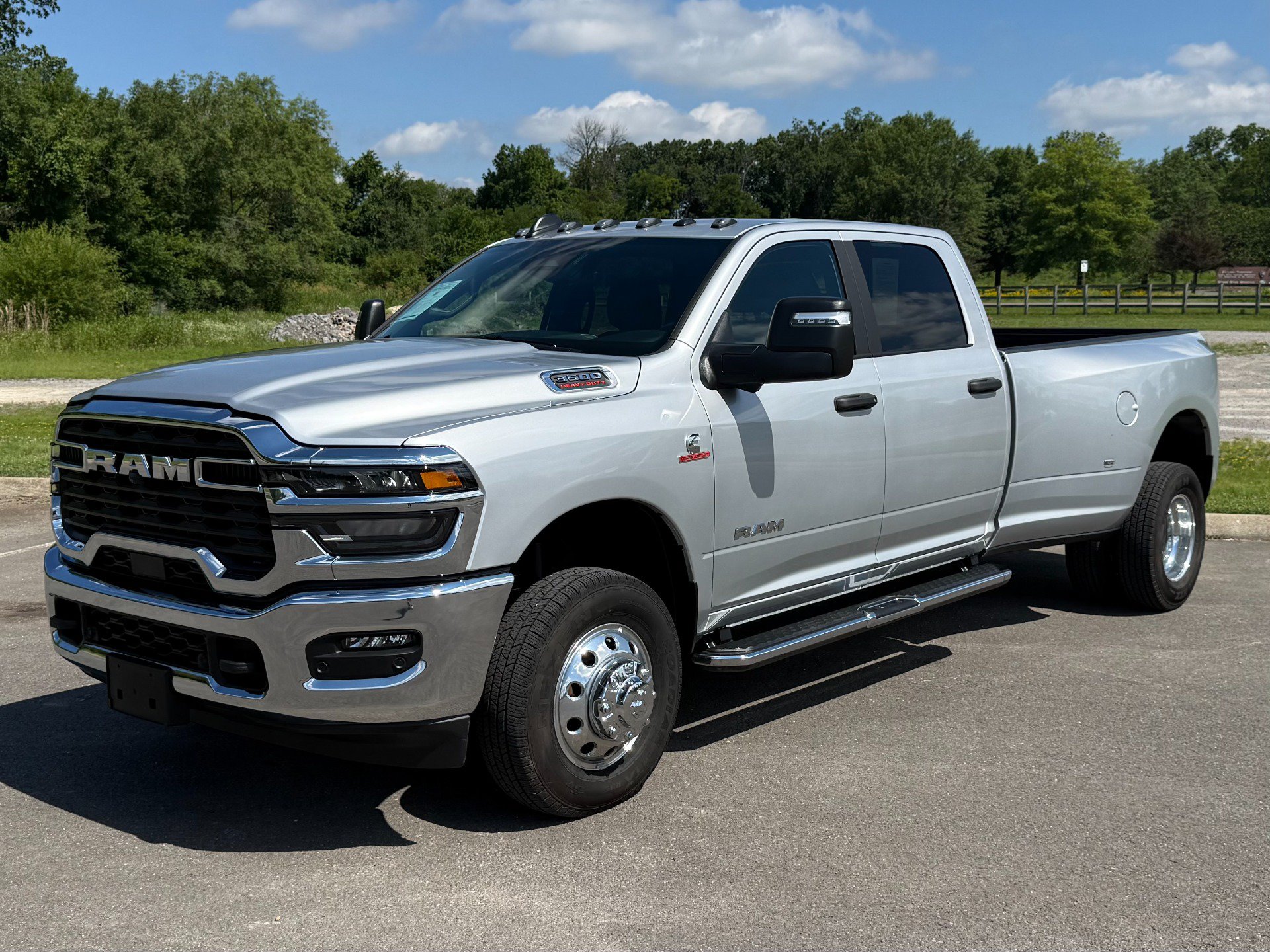 Used 2026 RAM 3500 Big Horn AWD/4WD image 2