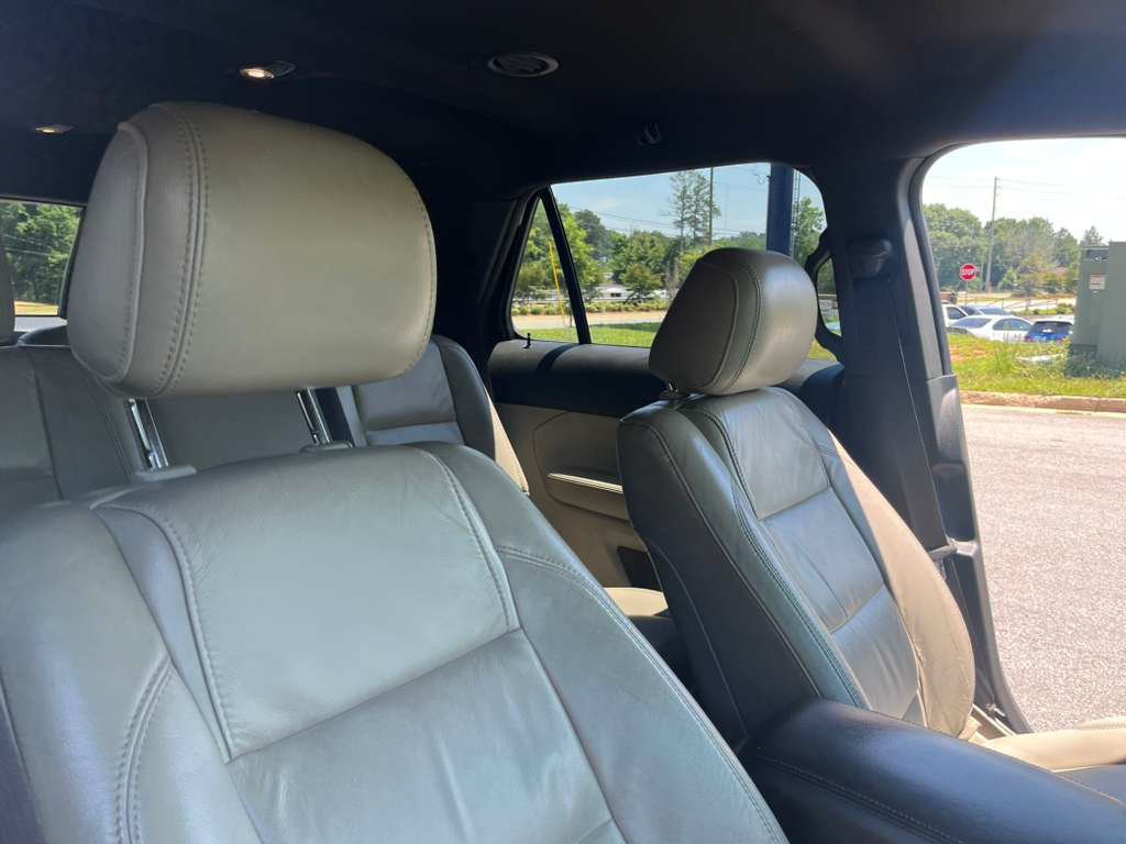 Used 2012 Ford Explorer XLT FWD image 16