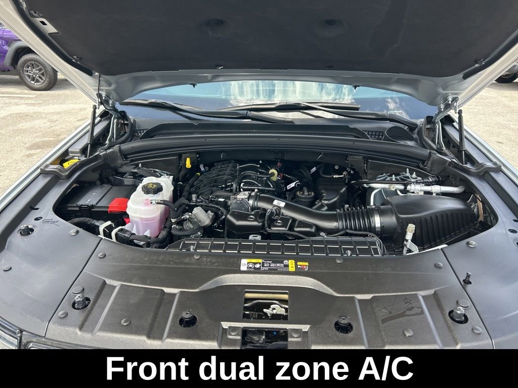 Used 2024 Jeep Grand Cherokee L Limited RWD image 17