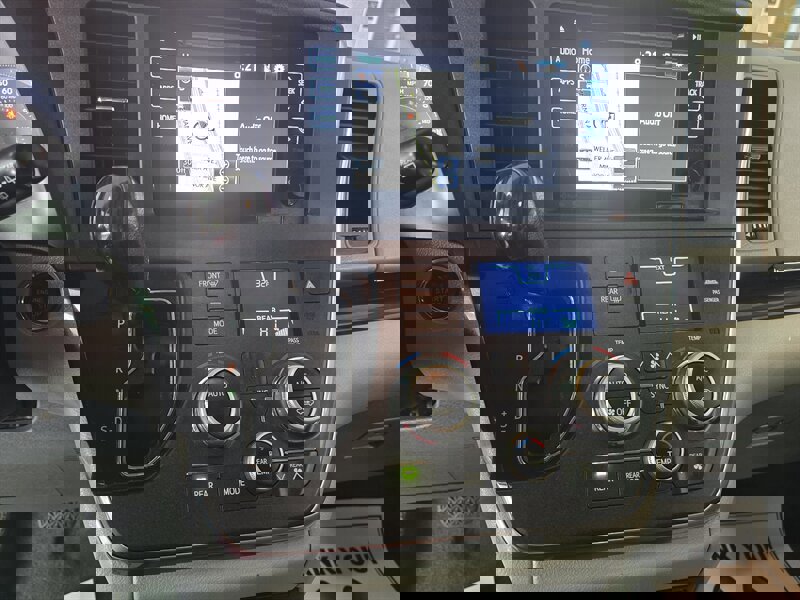 Used 2017 Toyota Sienna XLE w/ XLE Navigation Package image 23