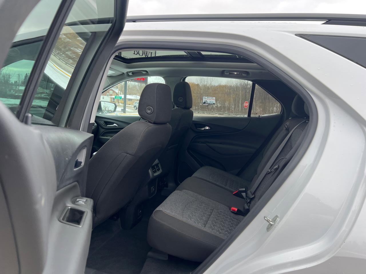 Used 2022 Chevrolet Equinox LT image 34