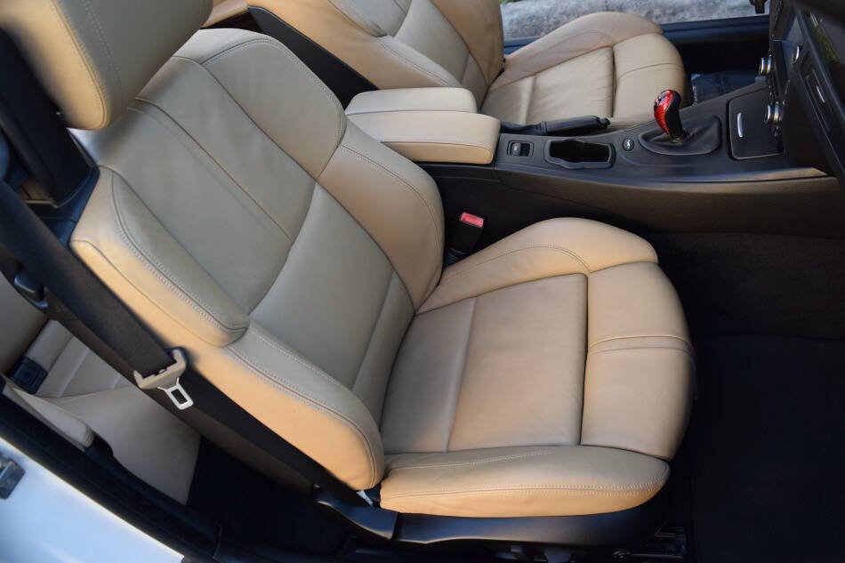 Used 2011 BMW M3 Convertible RWD image 54