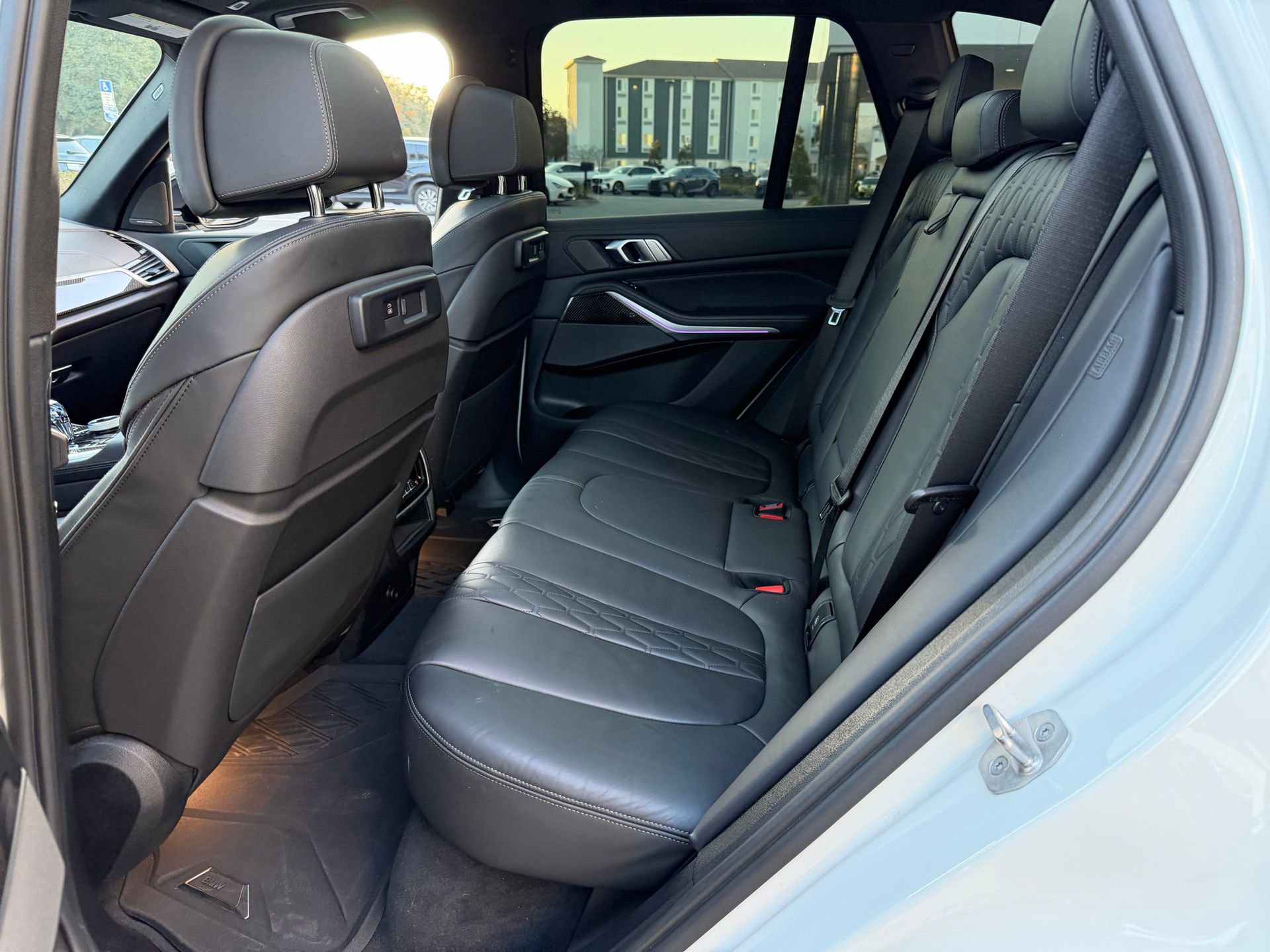 Used 2022 BMW X5 M50i w/ Premium Package image 17