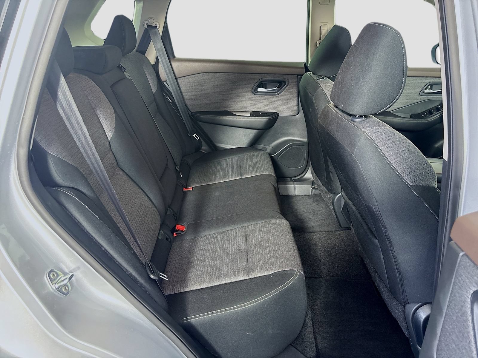 Used 2023 Nissan Rogue SV AWD/4WD image 25