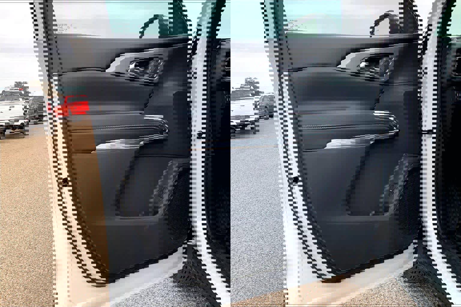 Used 2025 Chevrolet Traverse LT image 21