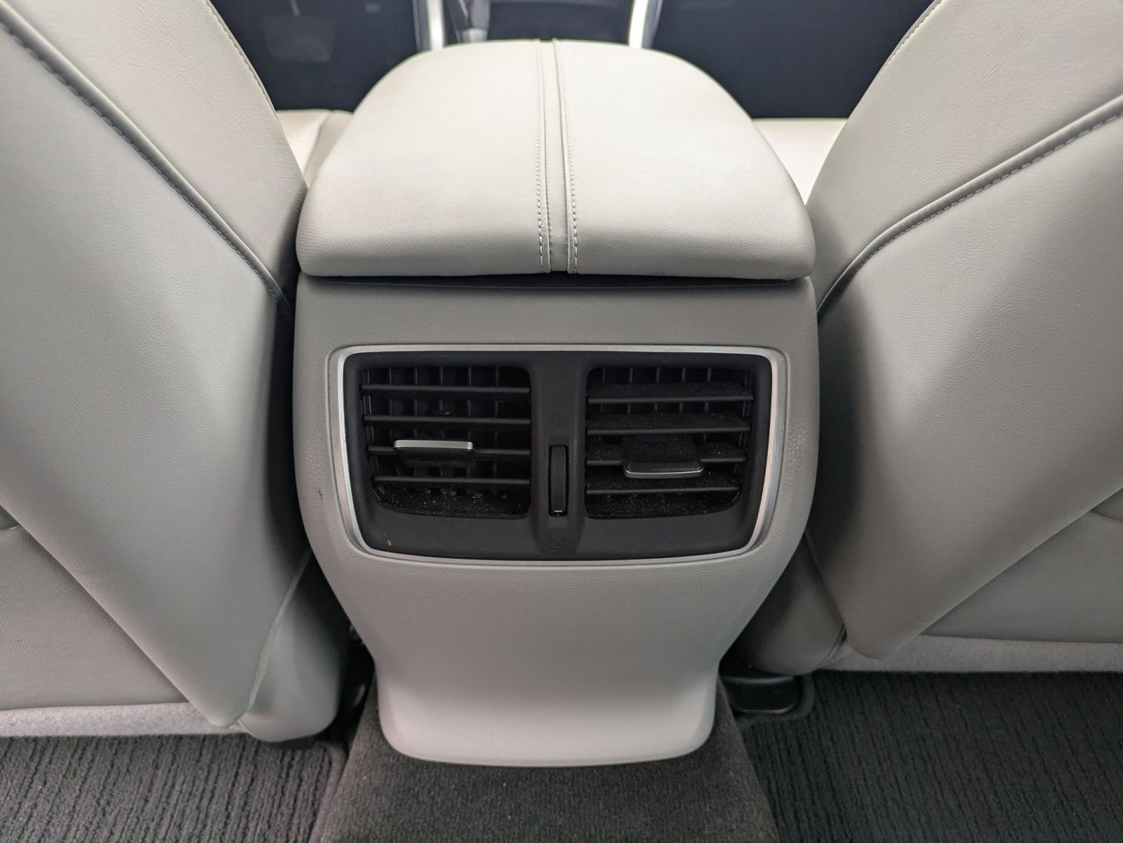 Used 2018 Acura TLX w/ Technology Package image 22