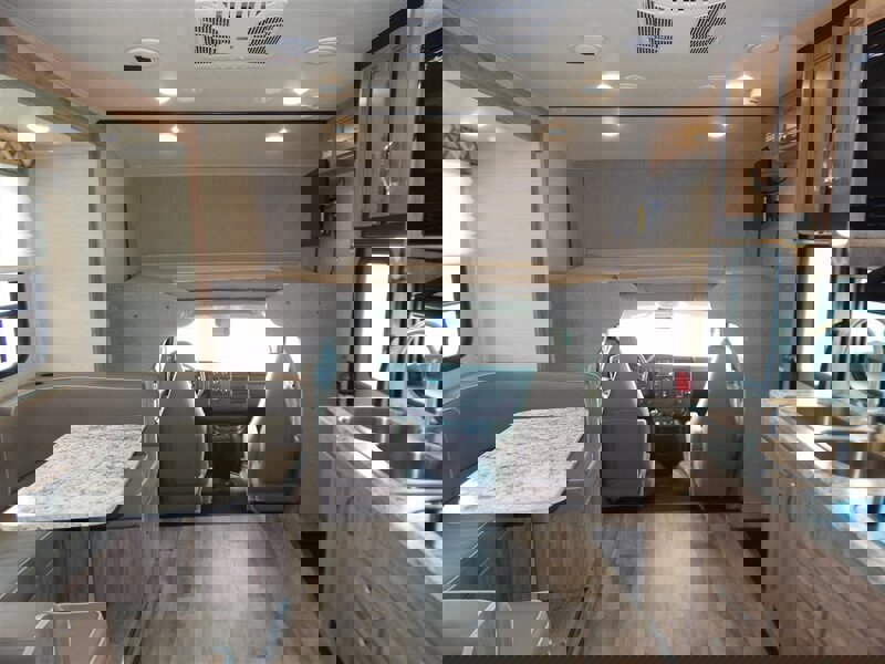 Used 2020 Chevrolet Express 4500 w/ RV Package image 42