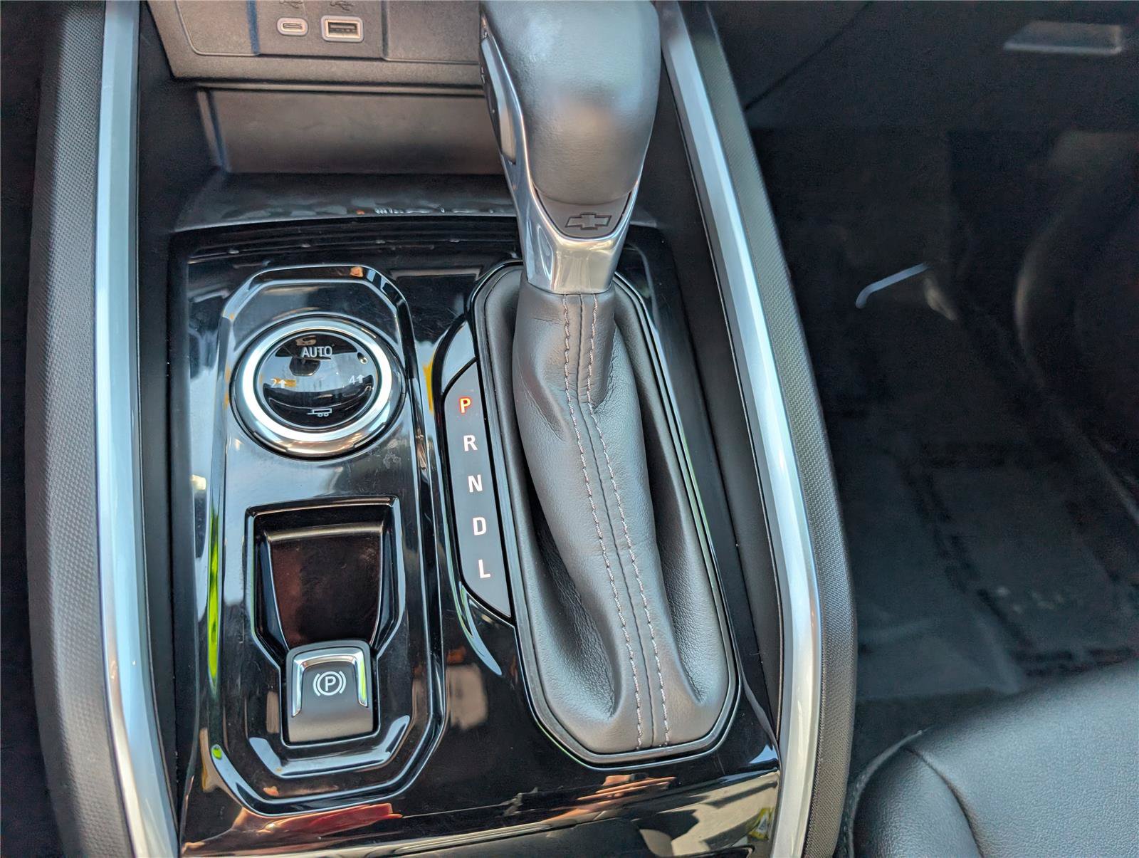 Used 2024 Chevrolet Colorado LT w/ LT Convenience Package III AWD/4WD image 24